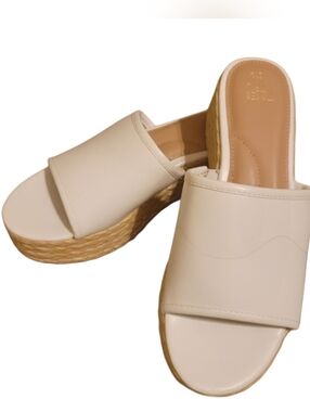 SUMMER SALE! - New White Wedged Slide Sandals